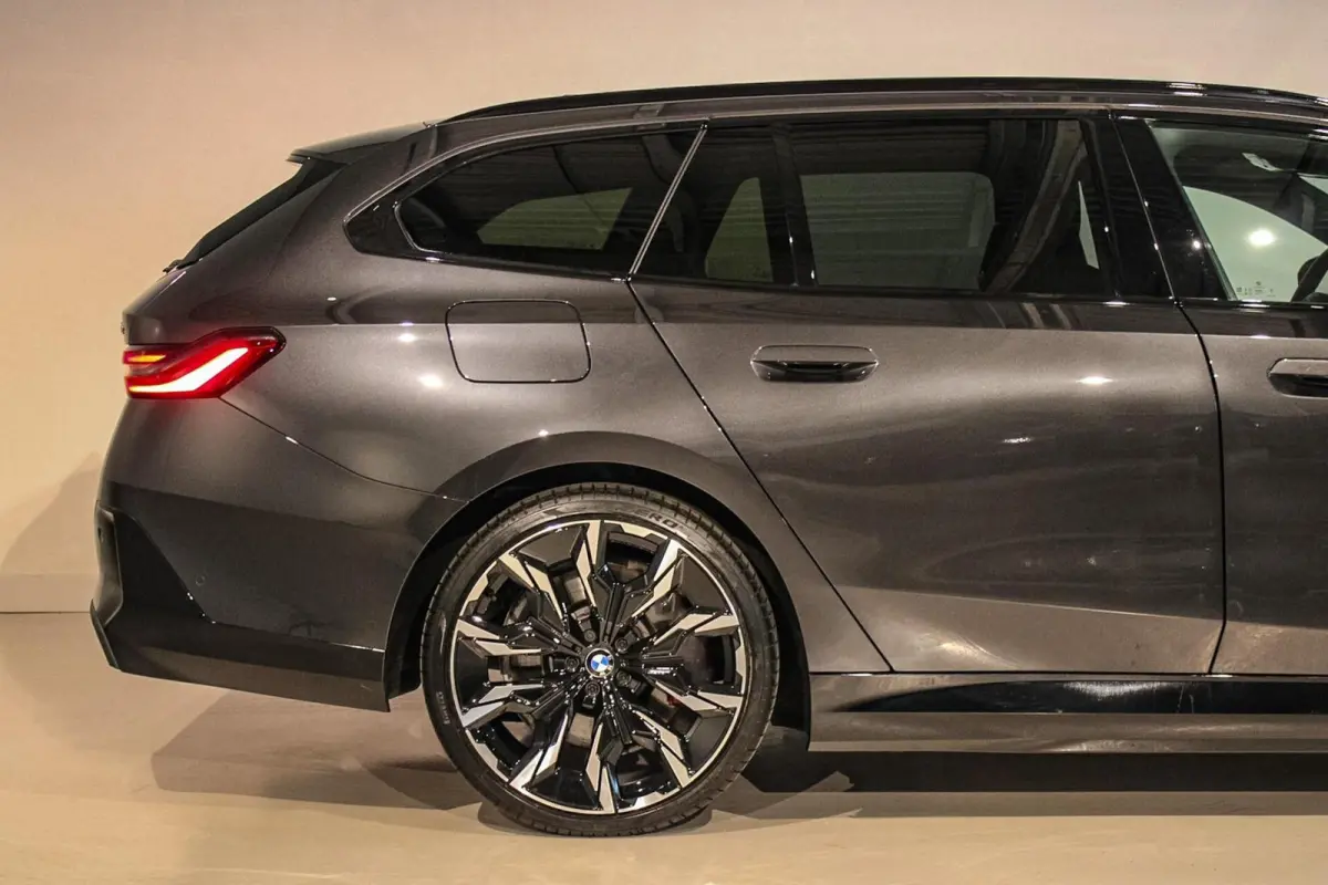 550e xDrive B&W | PANO | 4w-besturing