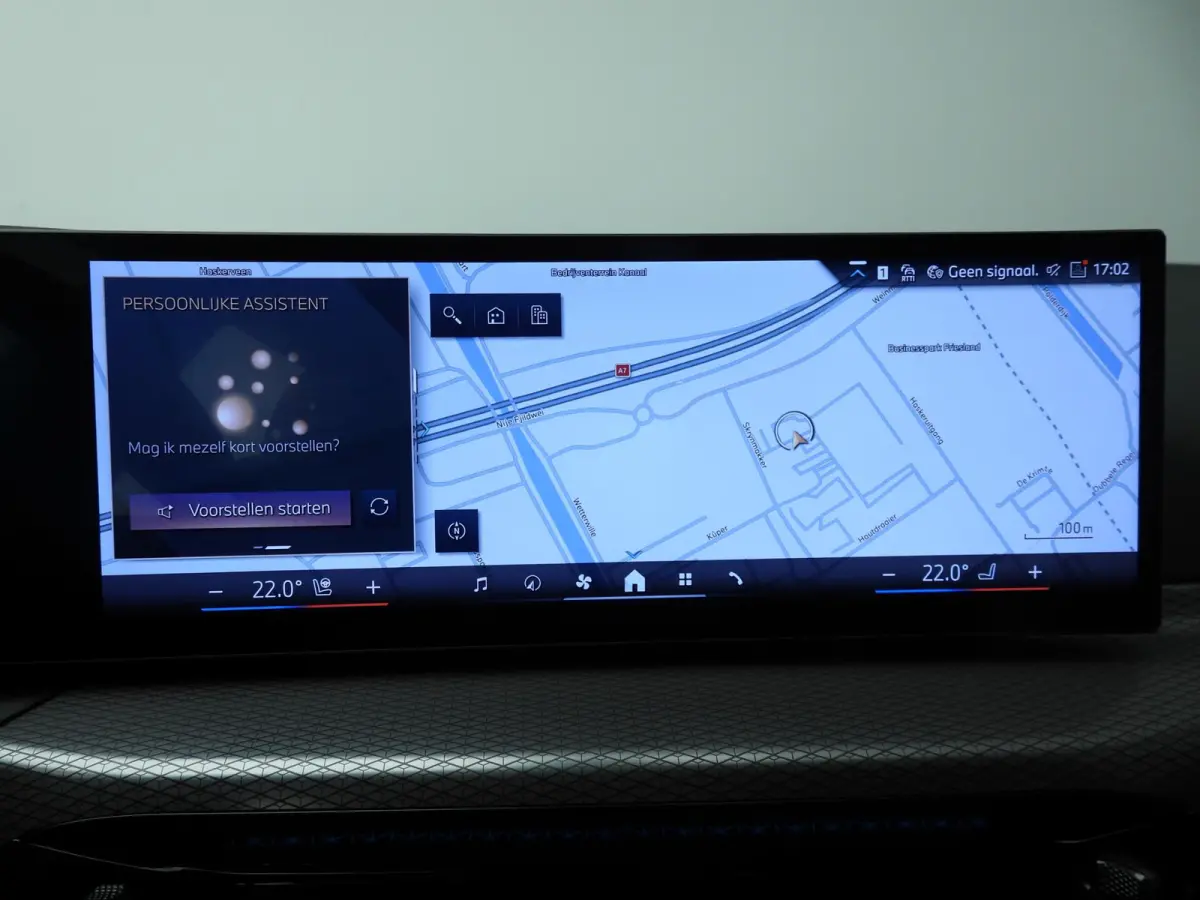 330e | M-Sportpakket | LED | Navigatie | Active cruise | Trekhaak | Sportstoelen | DAB | Hifi speakers | Alu 19 inch