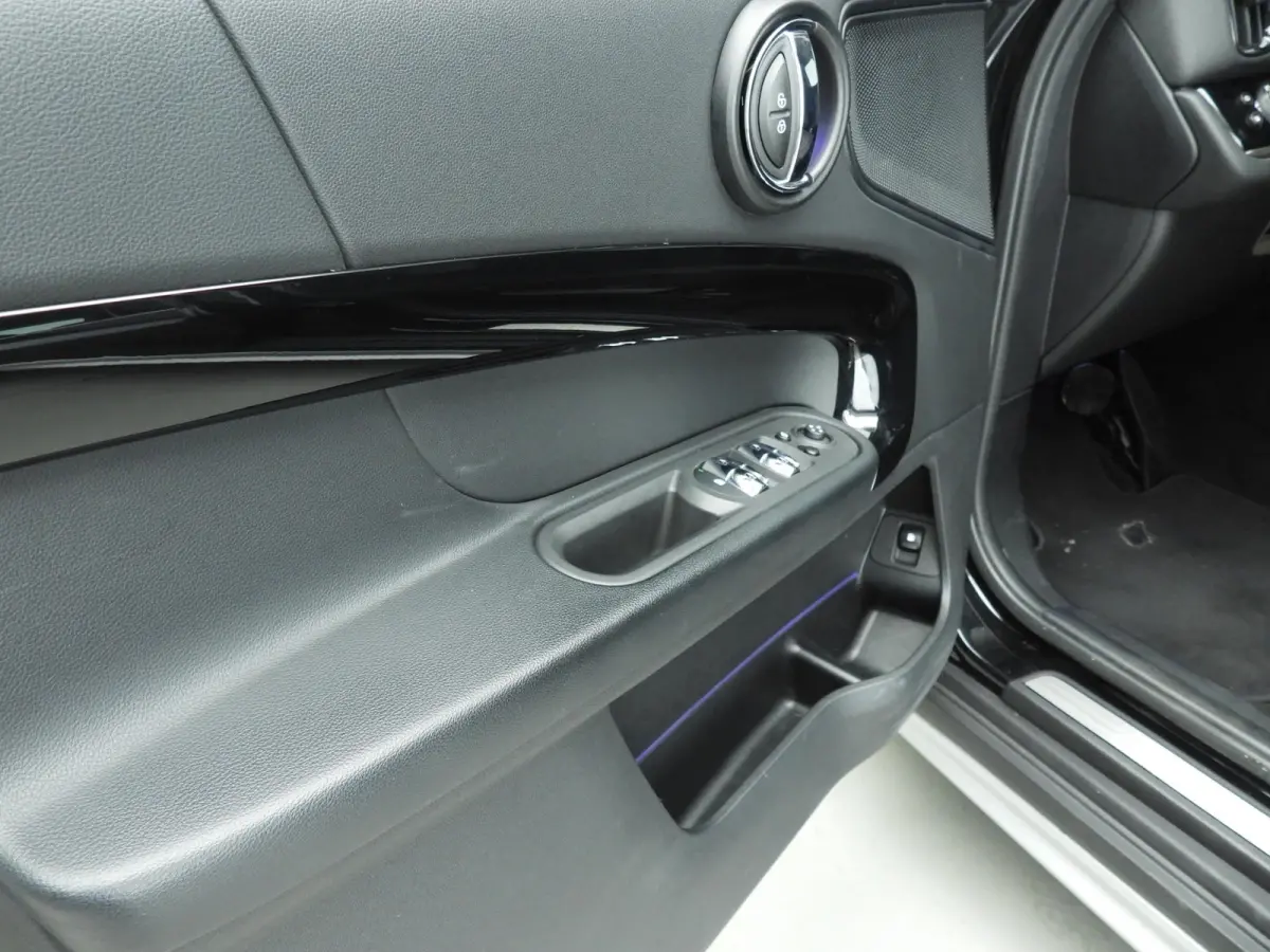 1.5 Cooper ALL4 | LED | Navigatie | Stoelverwarming | Clima | PDC | DAB | SOH 91% | Alu 17 inch