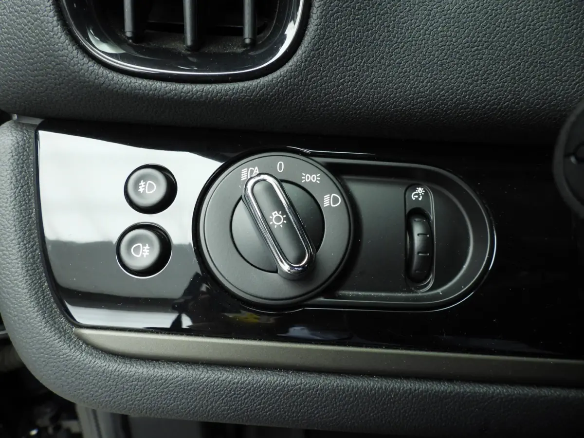 1.5 Cooper ALL4 | LED | Navigatie | Stoelverwarming | Clima | PDC | DAB | SOH 91% | Alu 17 inch