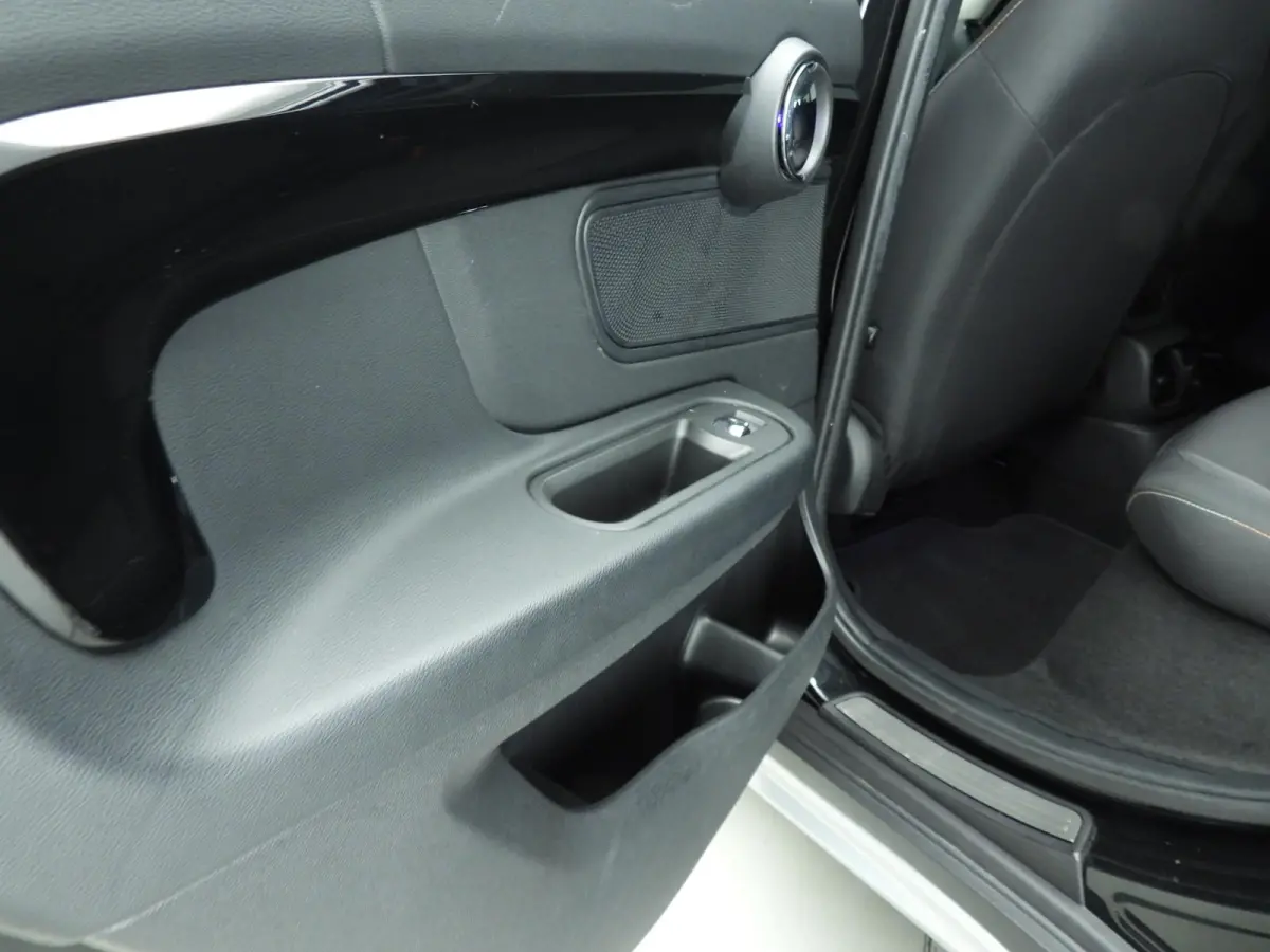 1.5 Cooper ALL4 | LED | Navigatie | Stoelverwarming | Clima | PDC | DAB | SOH 91% | Alu 17 inch