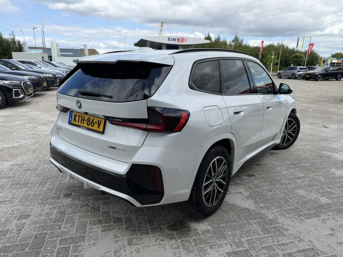 xDrive25e M Sport Keyless Entry Carplay Achteruitrijcamera SOH 100% Stoelverwarming