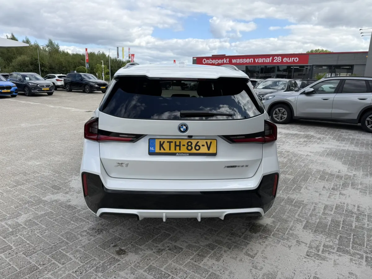xDrive25e M Sport Keyless Entry Carplay Achteruitrijcamera SOH 100% Stoelverwarming
