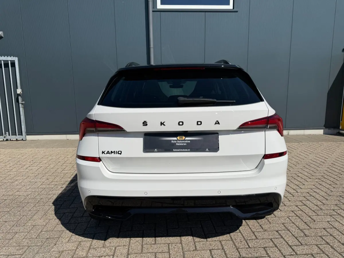 1.0 TSI Monte Carlo * Panoramadak * Parkeercamera * Navigatiesysteem * Keyless entry*