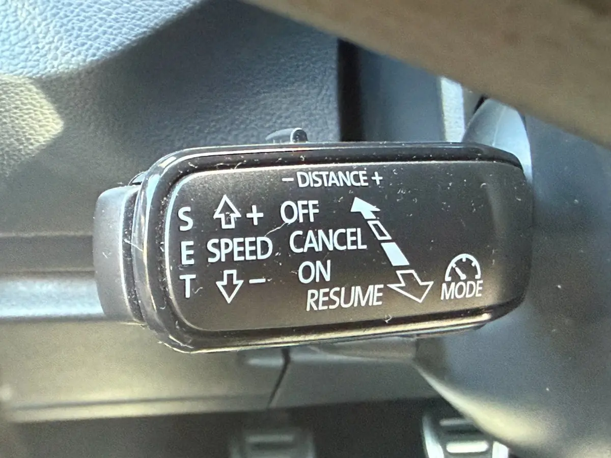 1.0 TSI Monte Carlo * Panoramadak * Parkeercamera * Navigatiesysteem * Keyless entry*