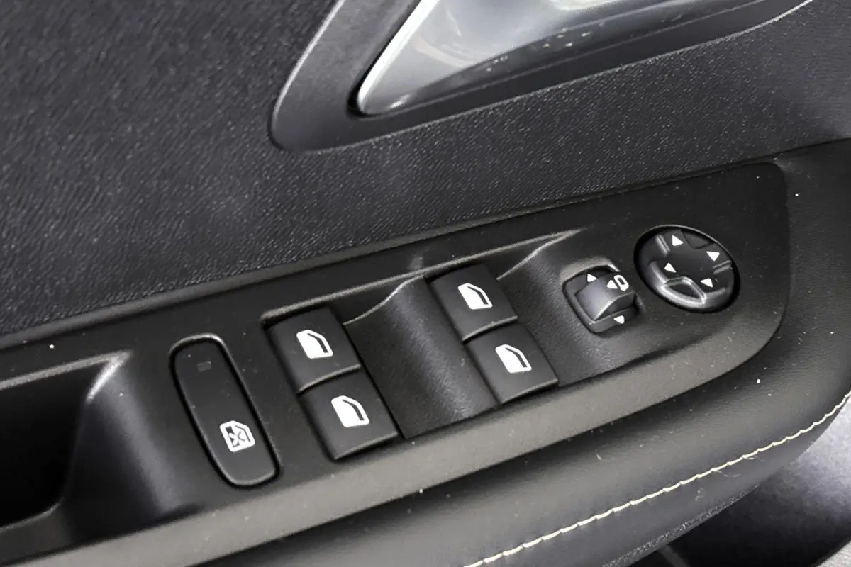 1.2 Hybrid 110 e-DCS6 Allure Automaat Apple CarPlay