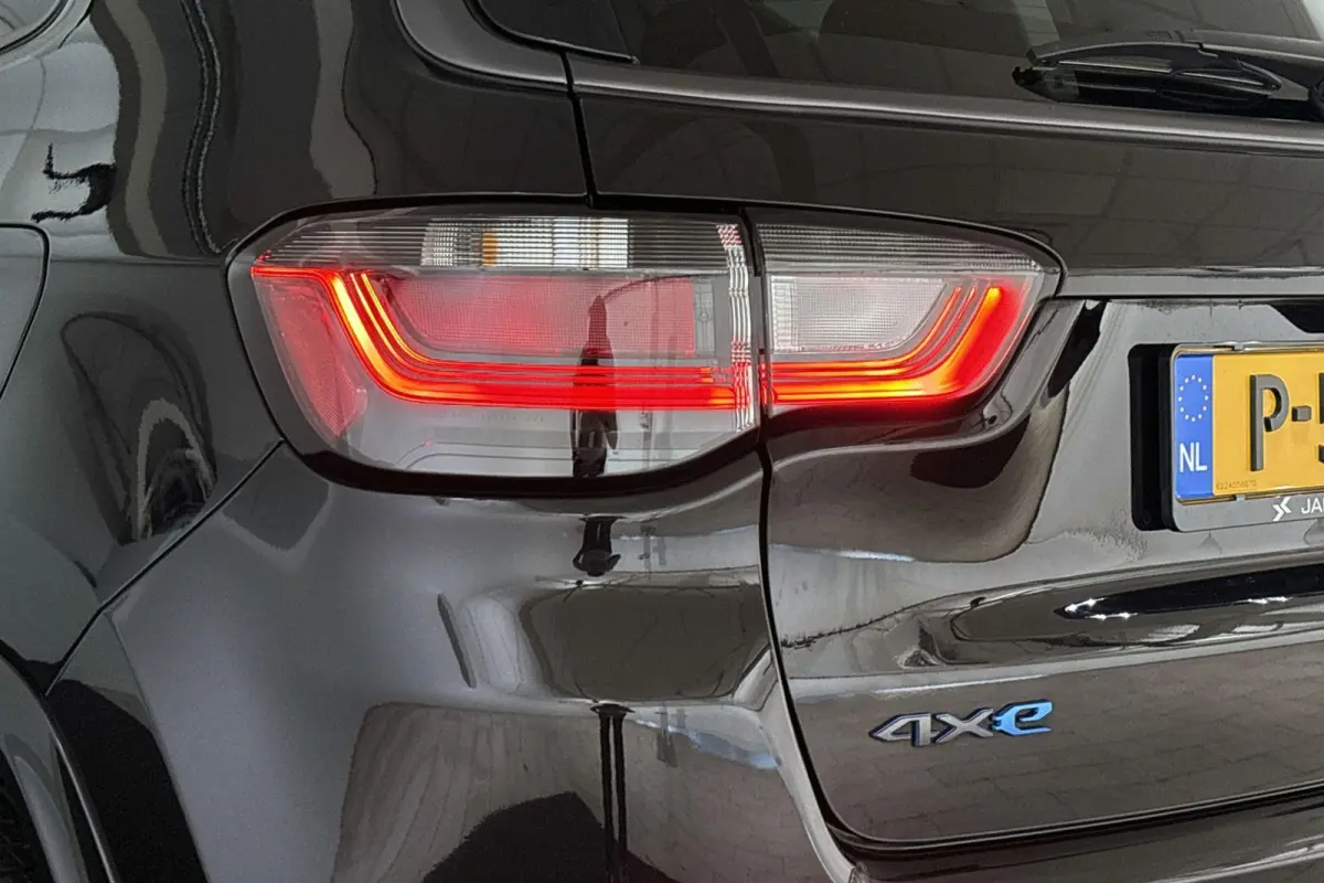 4xe 240 Plug-in Hybrid S Stuur-Stoelverwarming Leder Memory Keyless 19"