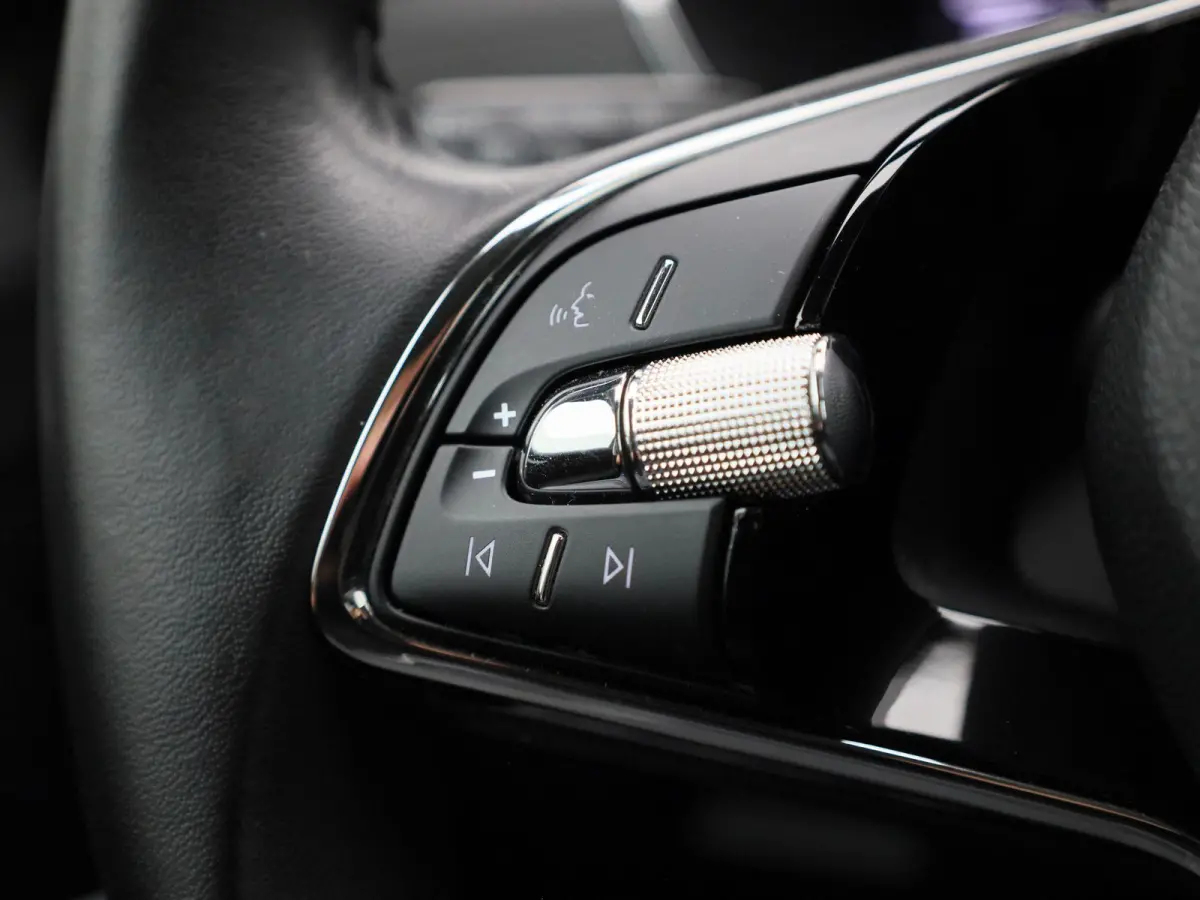 1.0 TSI Business Edition | Apple Carplay / Android Auto | Airco | Cruise Control | Parkeersensoren |