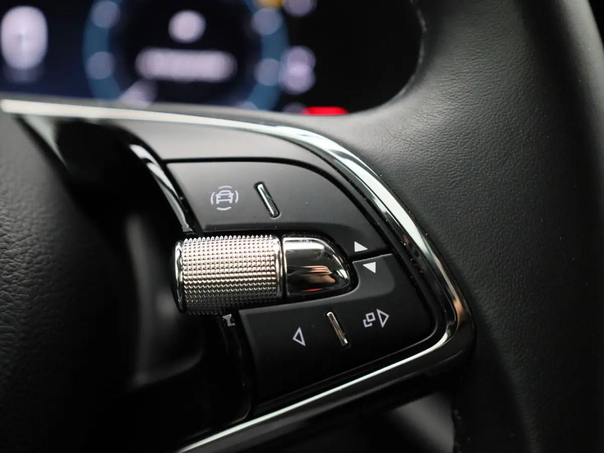 1.0 TSI Business Edition | Apple Carplay / Android Auto | Airco | Cruise Control | Parkeersensoren |