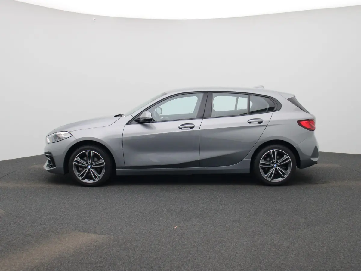 118i Introduction Edition | Aut. | LED | Navi | BMW Live Dashboard | Cruise Control |