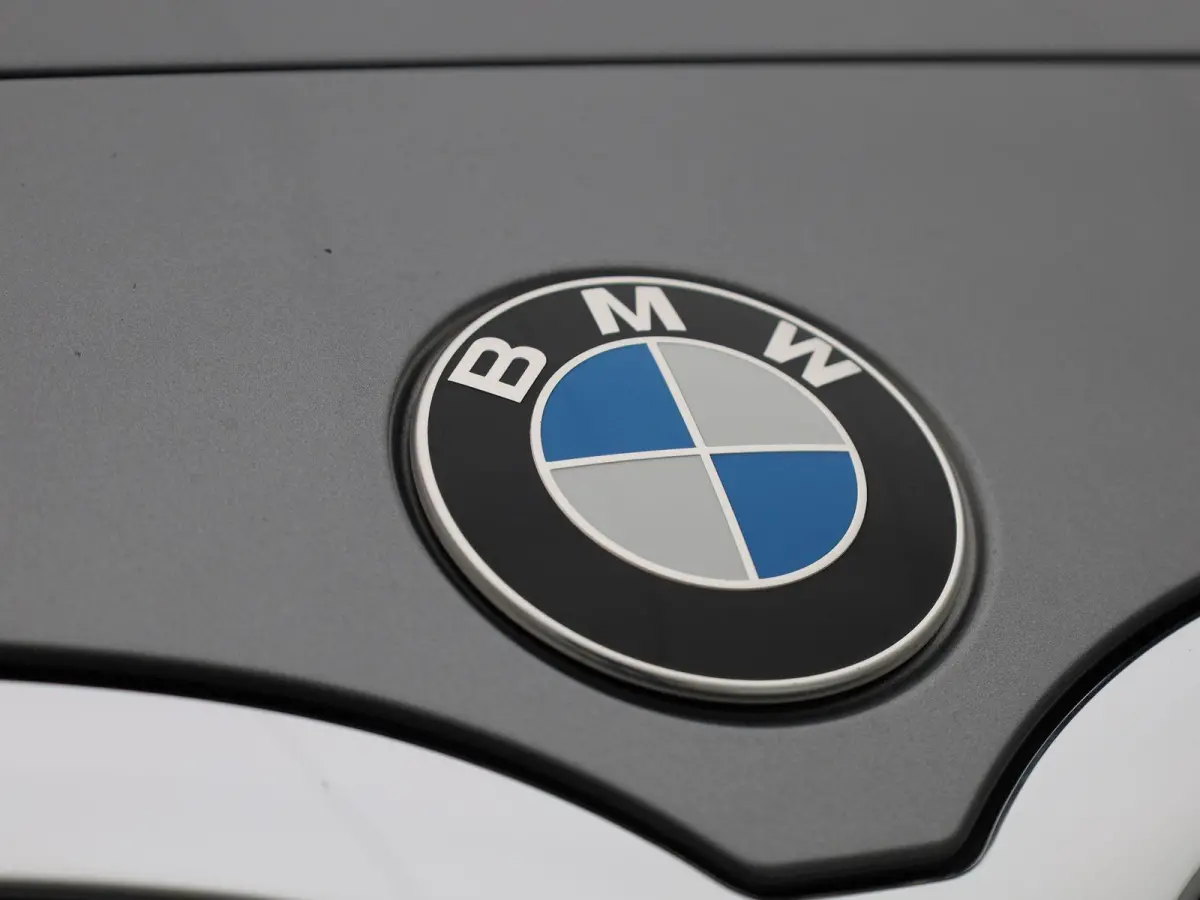 118i Introduction Edition | Aut. | LED | Navi | BMW Live Dashboard | Cruise Control |