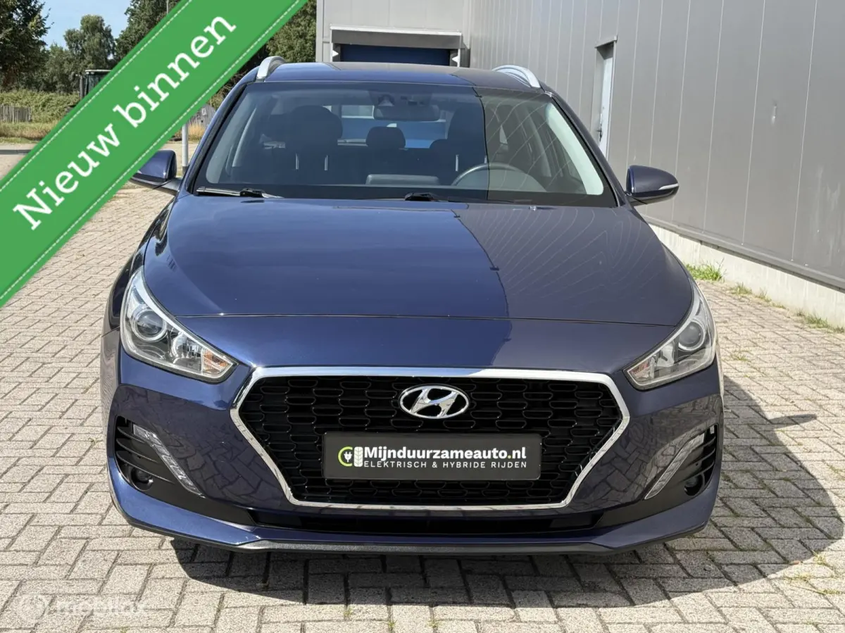 1.0 T-GDI i-Motion, Camera, dealer, cruise