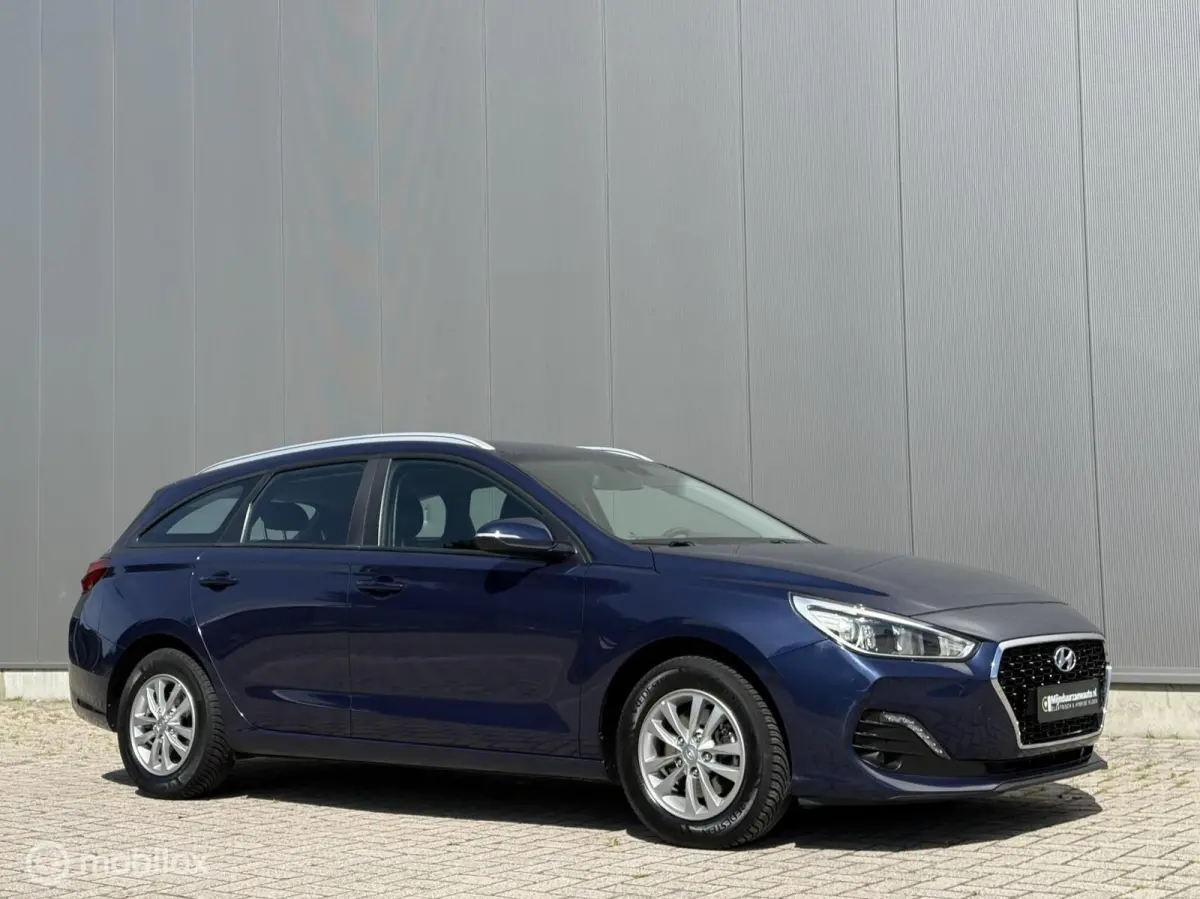 1.0 T-GDI i-Motion, Camera, dealer, cruise