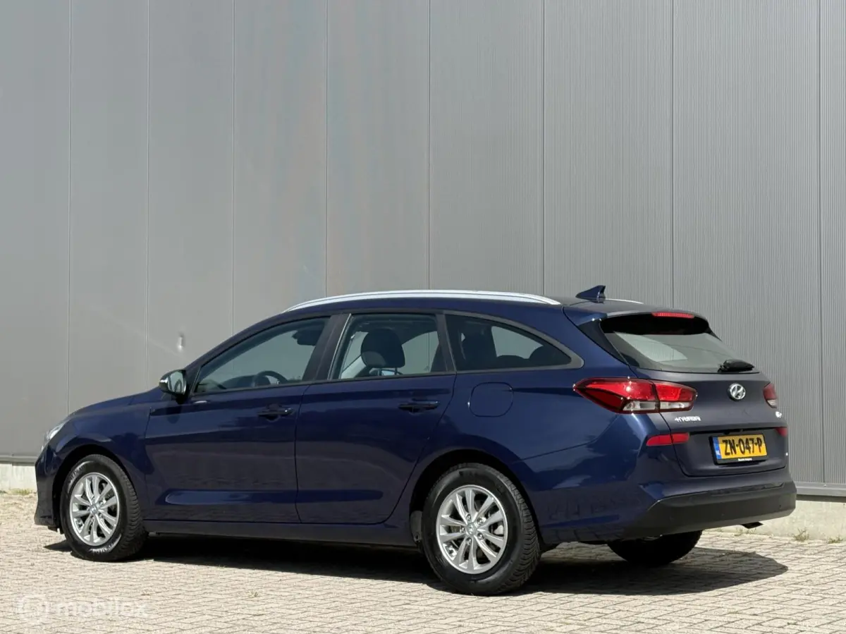 1.0 T-GDI i-Motion, Camera, dealer, cruise