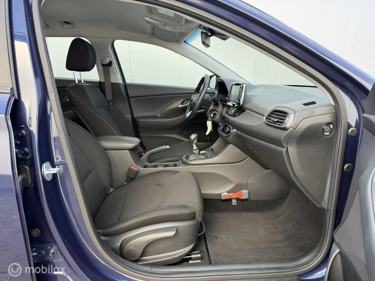 1.0 T-GDI i-Motion, Camera, dealer, cruise