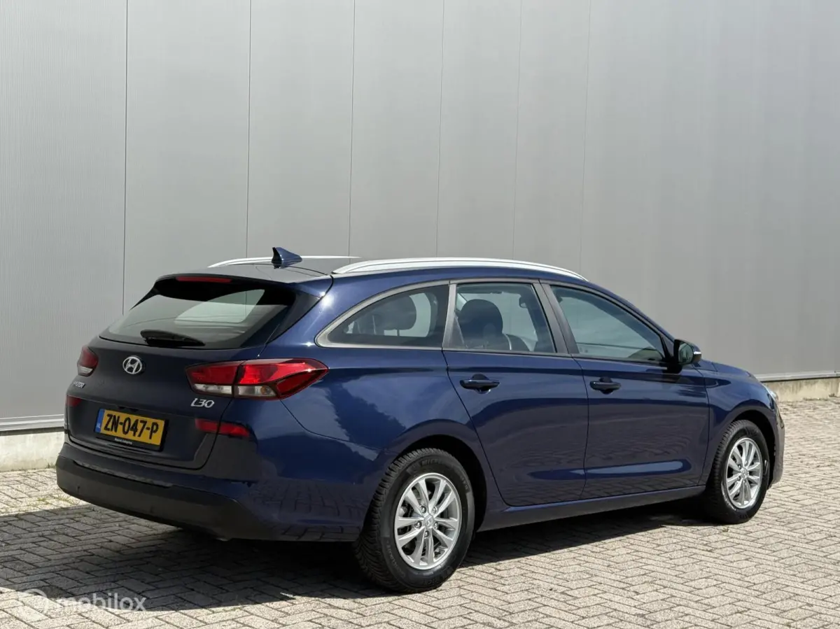 1.0 T-GDI i-Motion, Camera, dealer, cruise