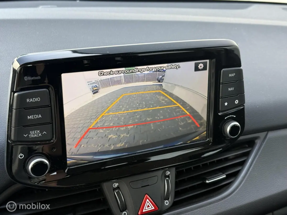 1.0 T-GDI i-Motion, Camera, dealer, cruise