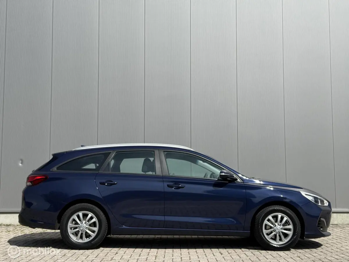 1.0 T-GDI i-Motion, Camera, dealer, cruise
