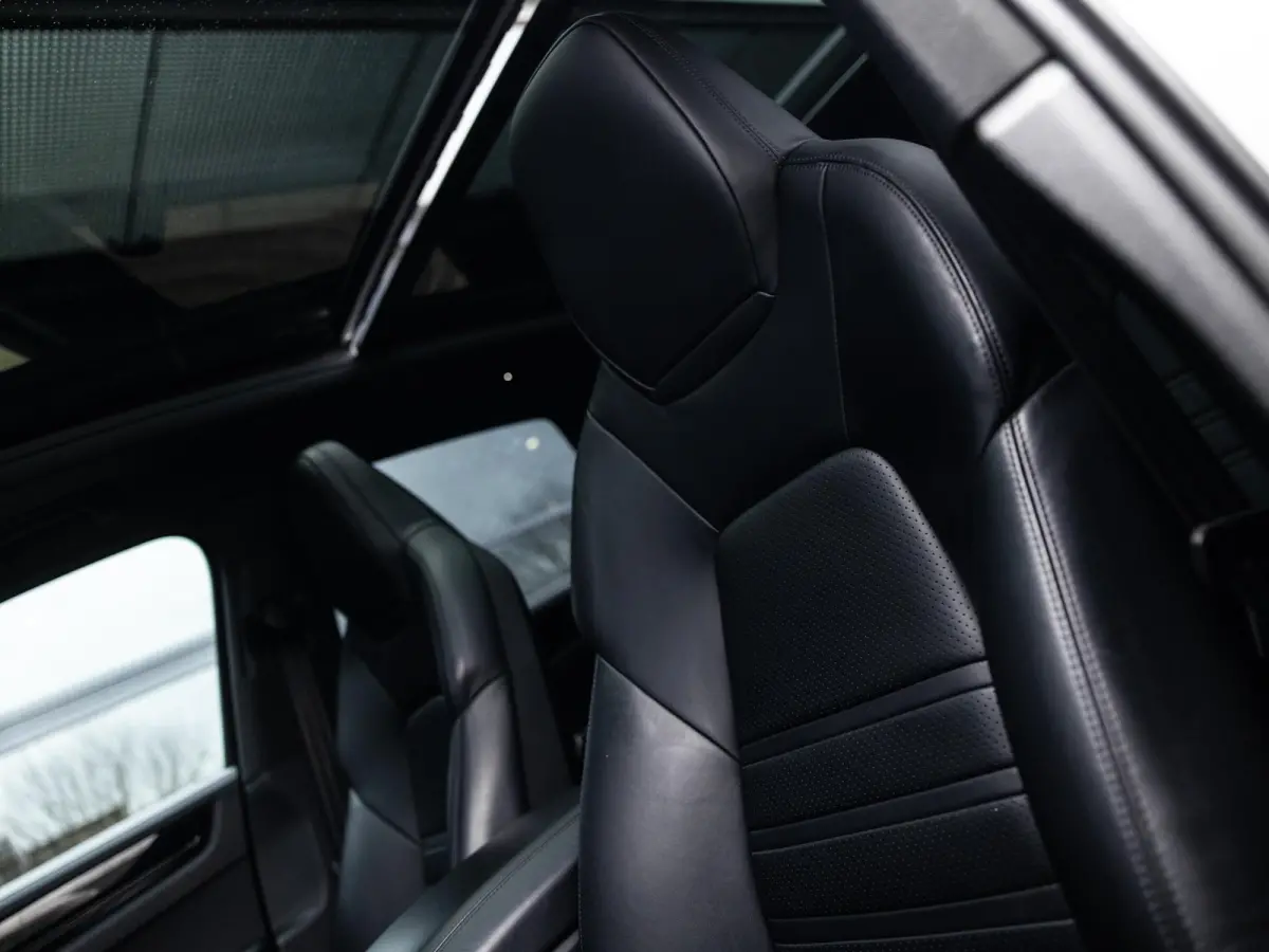 3.0 E-Hybrid Platinum Edition | SPORTDESIGN | SPORTCHRONO | SPORTUITLAATSYSTEEM | PANORAMA/SCHUIF-KANTELDAK | PASM LUCHTVERING | 21 INCH | 18-WEG STOELEN | ACHTERUITRIJCAMERA | ADAPTIVE CRUI