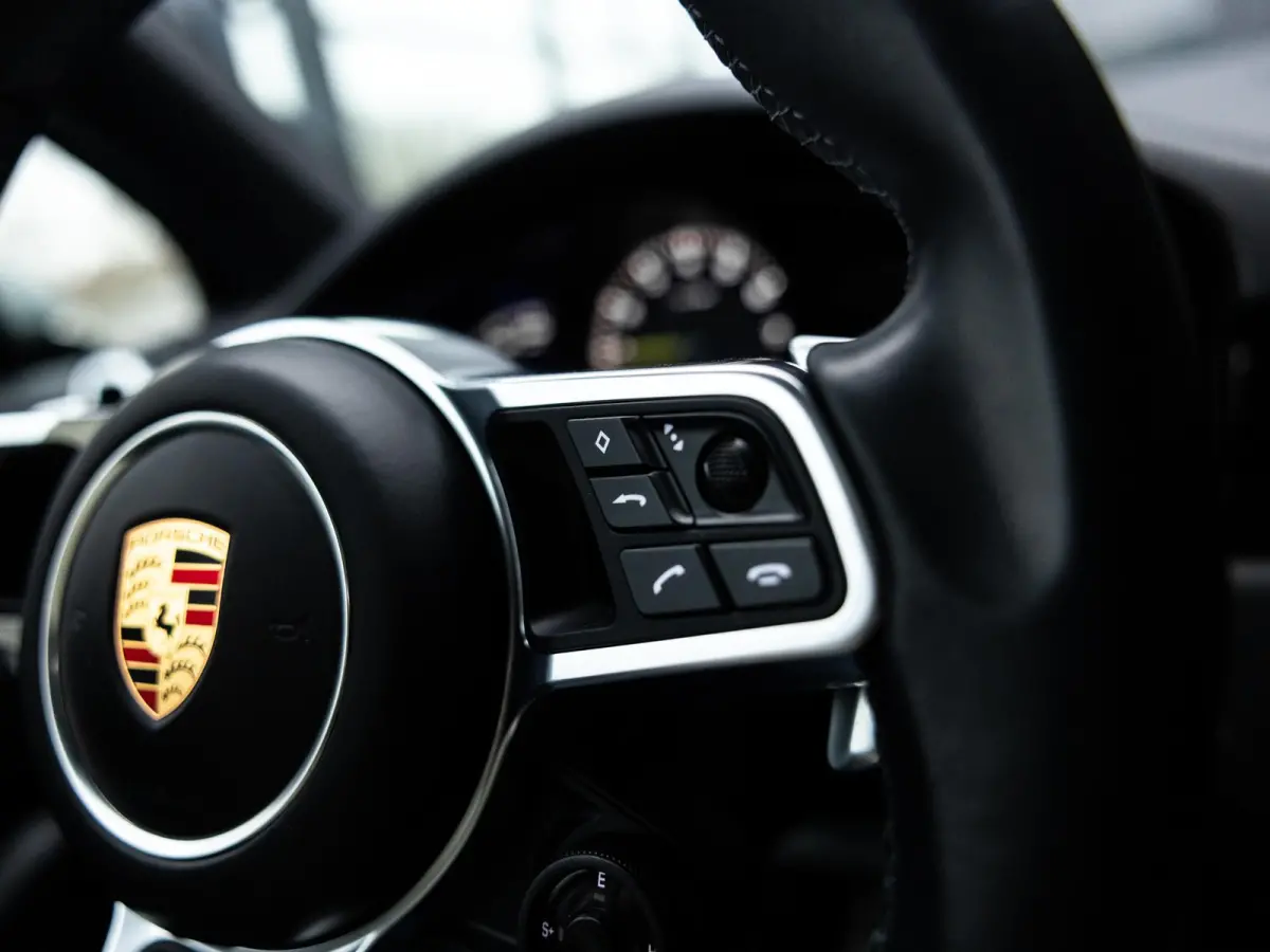 3.0 E-Hybrid Platinum Edition | SPORTDESIGN | SPORTCHRONO | SPORTUITLAATSYSTEEM | PANORAMA/SCHUIF-KANTELDAK | PASM LUCHTVERING | 21 INCH | 18-WEG STOELEN | ACHTERUITRIJCAMERA | ADAPTIVE CRUI