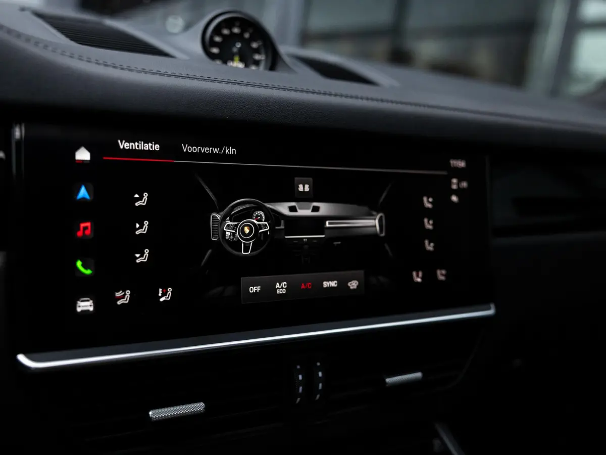 3.0 E-Hybrid Platinum Edition | SPORTDESIGN | SPORTCHRONO | SPORTUITLAATSYSTEEM | PANORAMA/SCHUIF-KANTELDAK | PASM LUCHTVERING | 21 INCH | 18-WEG STOELEN | ACHTERUITRIJCAMERA | ADAPTIVE CRUI