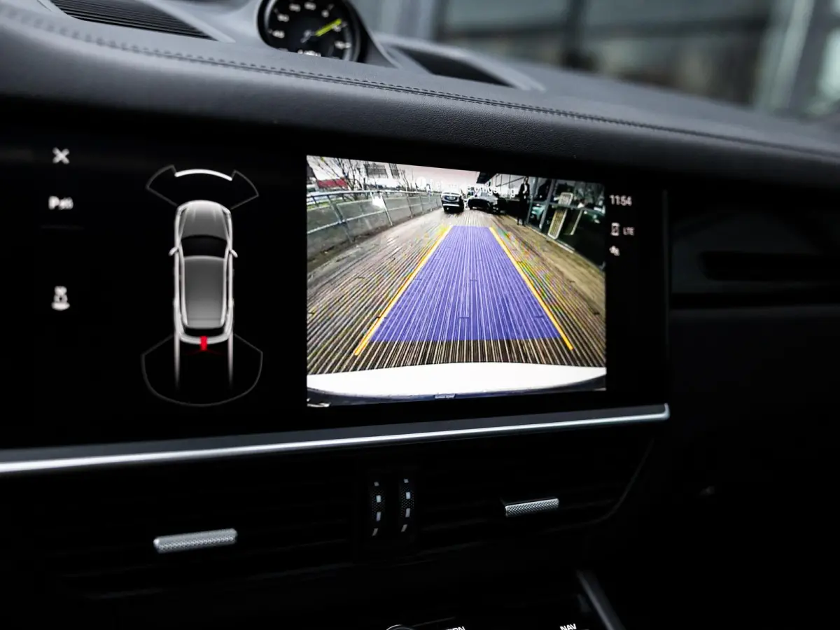 3.0 E-Hybrid Platinum Edition | SPORTDESIGN | SPORTCHRONO | SPORTUITLAATSYSTEEM | PANORAMA/SCHUIF-KANTELDAK | PASM LUCHTVERING | 21 INCH | 18-WEG STOELEN | ACHTERUITRIJCAMERA | ADAPTIVE CRUI