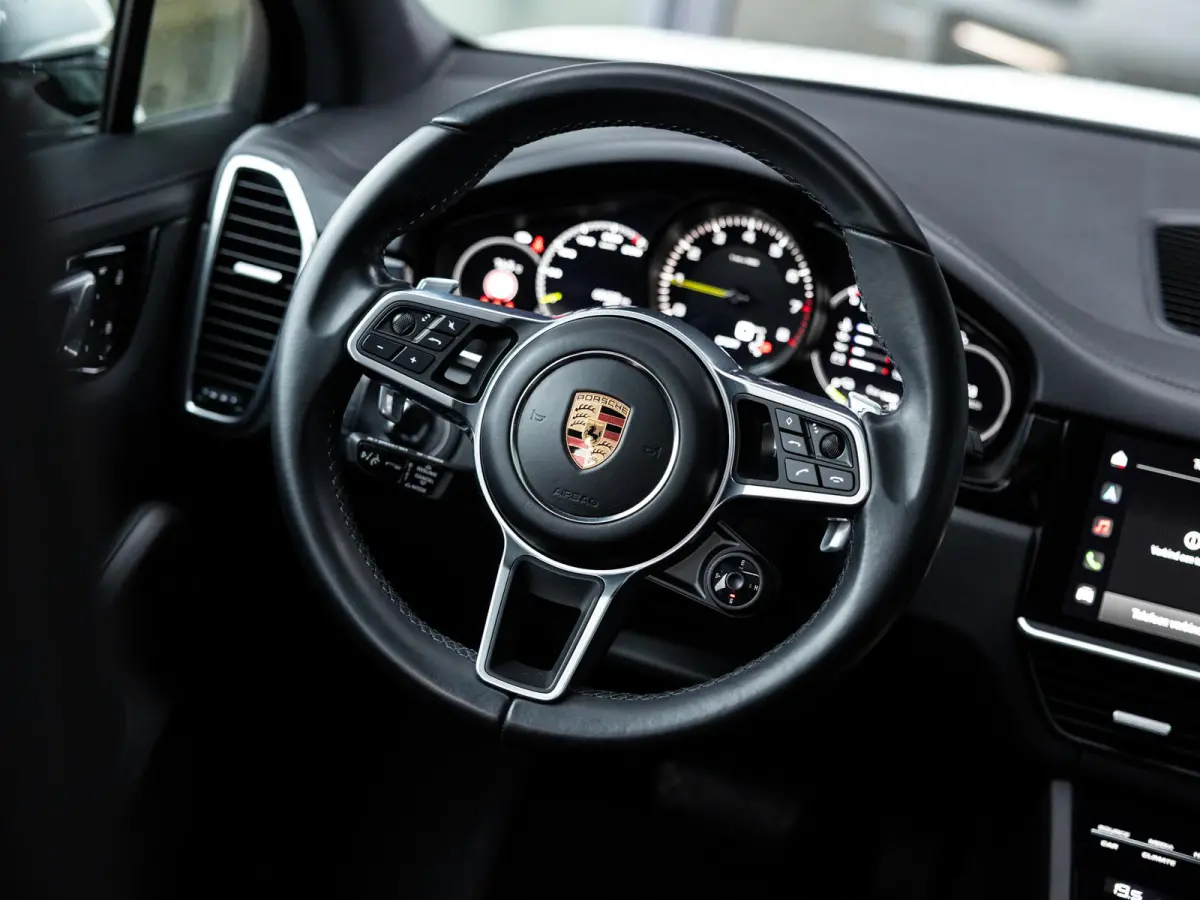3.0 E-Hybrid Platinum Edition | SPORTDESIGN | SPORTCHRONO | SPORTUITLAATSYSTEEM | PANORAMA/SCHUIF-KANTELDAK | PASM LUCHTVERING | 21 INCH | 18-WEG STOELEN | ACHTERUITRIJCAMERA | ADAPTIVE CRUI