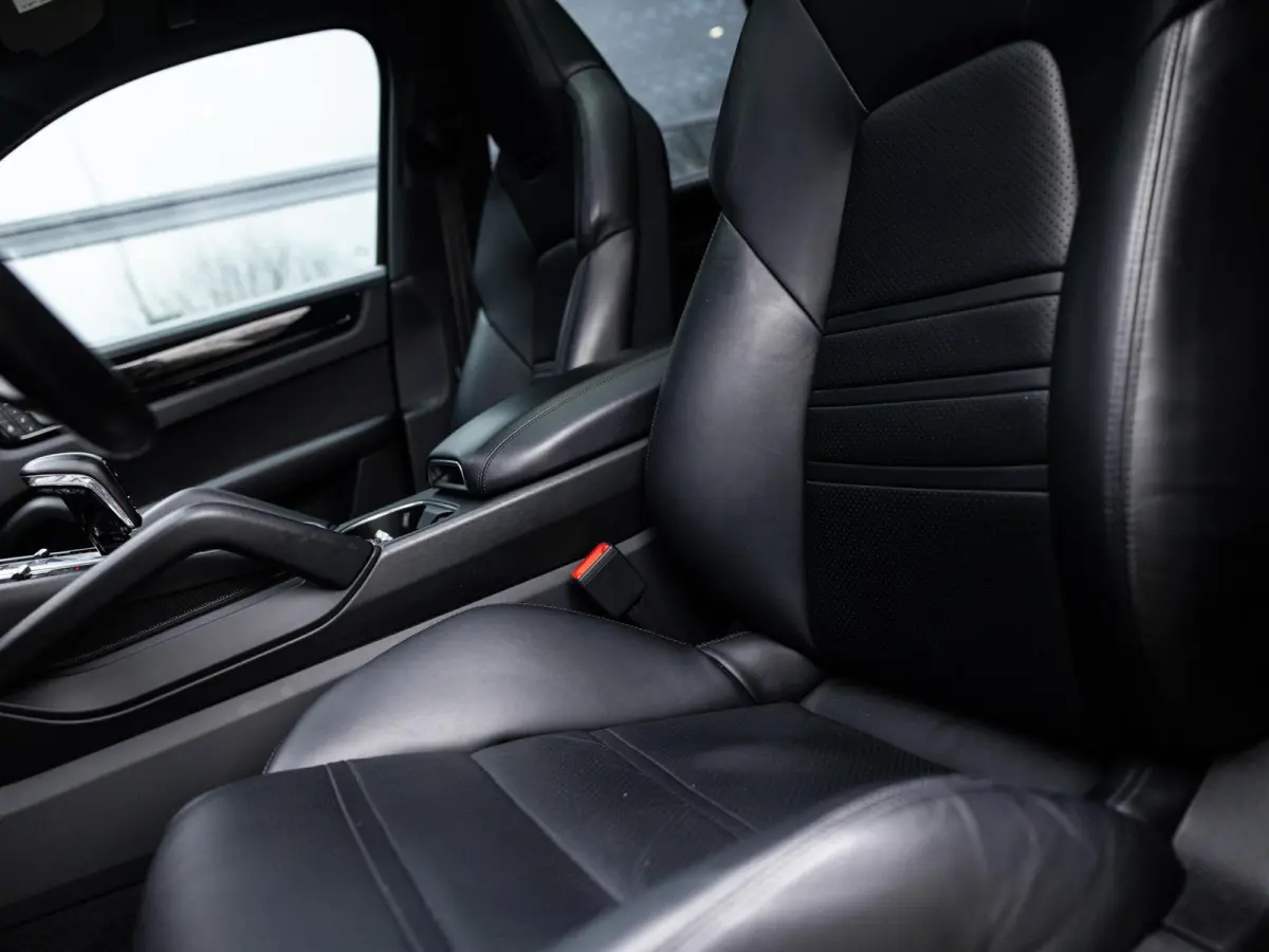 3.0 E-Hybrid Platinum Edition | SPORTDESIGN | SPORTCHRONO | SPORTUITLAATSYSTEEM | PANORAMA/SCHUIF-KANTELDAK | PASM LUCHTVERING | 21 INCH | 18-WEG STOELEN | ACHTERUITRIJCAMERA | ADAPTIVE CRUI