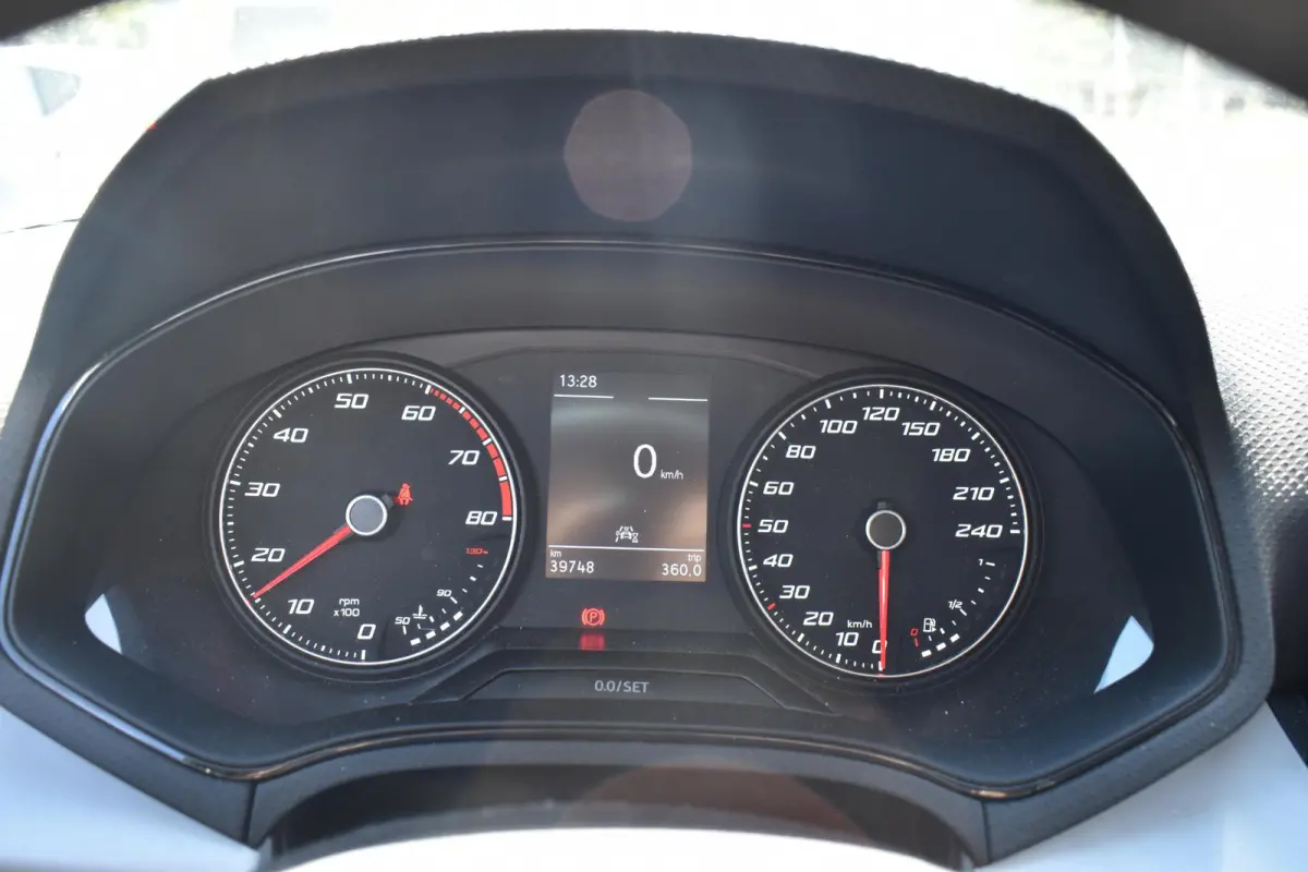 1.0 TSI Reference 100% Dealer Onderhouden | Cruise | Camera | Lane Assist | BOVAG Garantie | Whatsapp 06-53188999