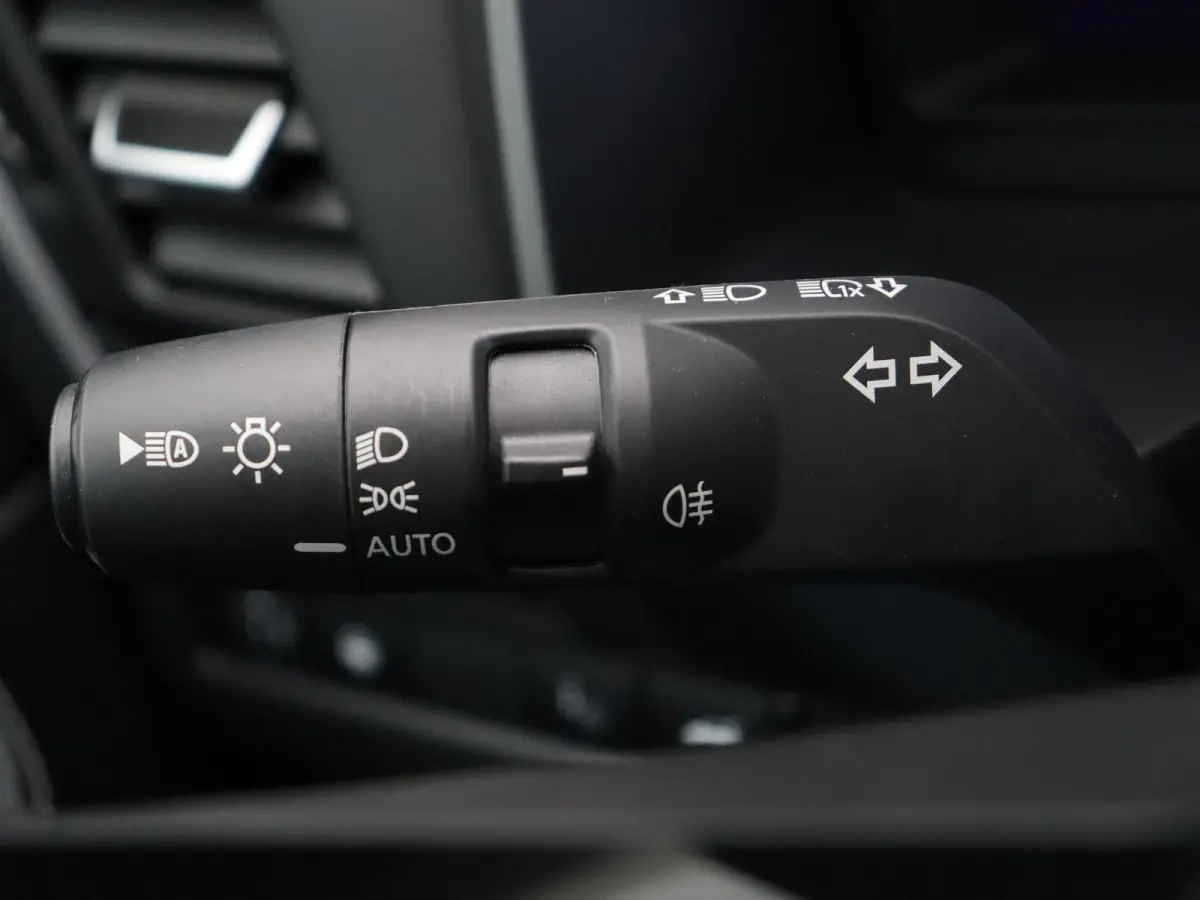 1.5 e-Power N-Connecta | Stoel, Stuur en Voorruitverwarming | Head-Up Display | Elektrische Achterklep | Rondom Camera |