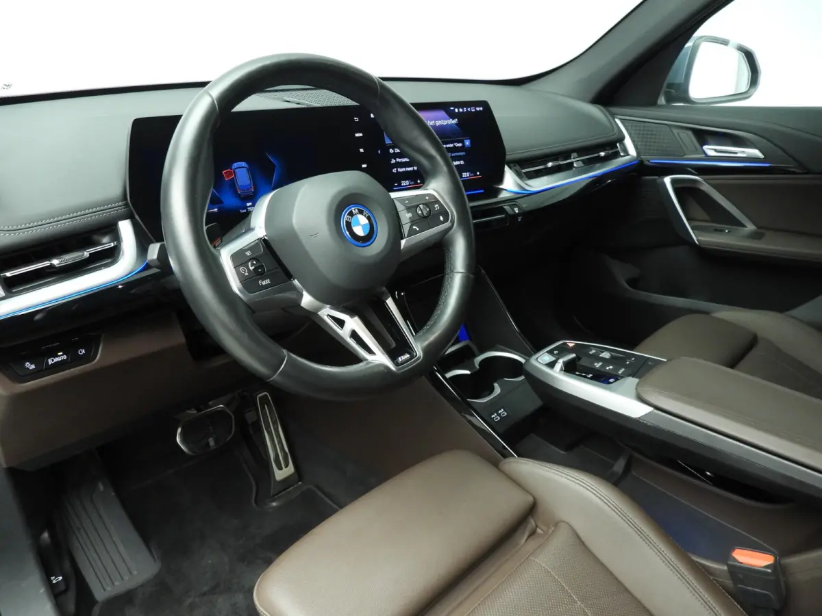 xDrive30 | M-Sportpakket | LED | Navigatie | Active cruise | Stoelverwarming | Keyles go | DAB | Alu 19 inch