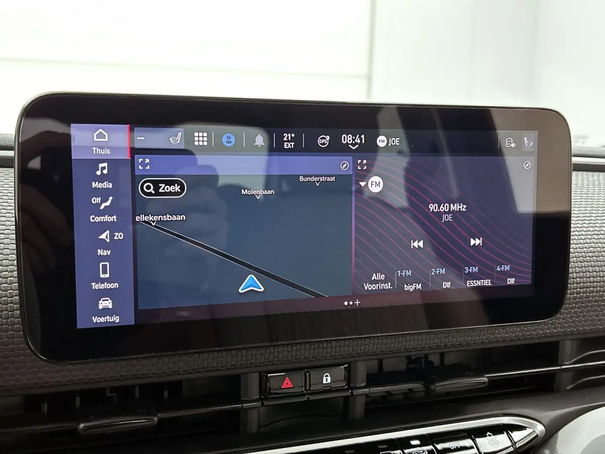 500e 42 kWh La Prima by Bocelli | SOH 96% | APPLE CARPLAY | ANDROID AUTO | STOELVERWARMING | ACHTERUITRIJCAMERA | PARKEERSENSOREN | DODEHOEKSENSOREN | NAVIGATIE | RIJSTROOKHULP | KEYLESS | D
