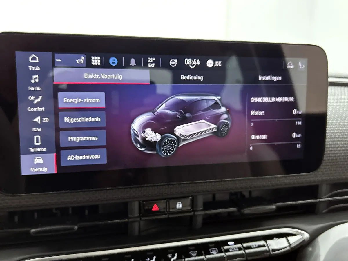500e 42 kWh La Prima by Bocelli | SOH 96% | APPLE CARPLAY | ANDROID AUTO | STOELVERWARMING | ACHTERUITRIJCAMERA | PARKEERSENSOREN | DODEHOEKSENSOREN | NAVIGATIE | RIJSTROOKHULP | KEYLESS | D