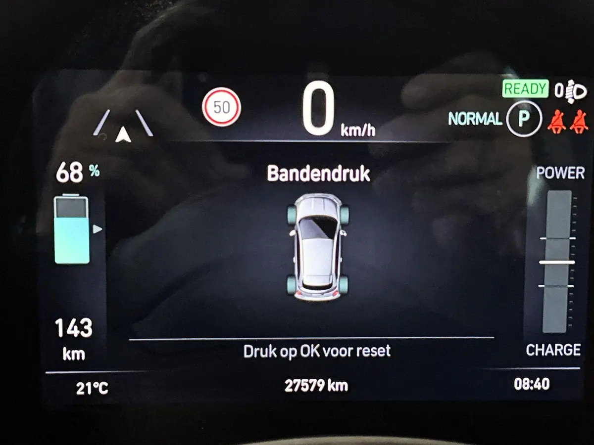 500e 42 kWh La Prima by Bocelli | SOH 96% | APPLE CARPLAY | ANDROID AUTO | STOELVERWARMING | ACHTERUITRIJCAMERA | PARKEERSENSOREN | DODEHOEKSENSOREN | NAVIGATIE | RIJSTROOKHULP | KEYLESS | D