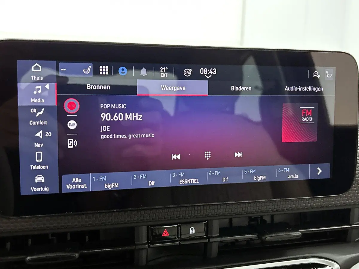 500e 42 kWh La Prima by Bocelli | SOH 96% | APPLE CARPLAY | ANDROID AUTO | STOELVERWARMING | ACHTERUITRIJCAMERA | PARKEERSENSOREN | DODEHOEKSENSOREN | NAVIGATIE | RIJSTROOKHULP | KEYLESS | D