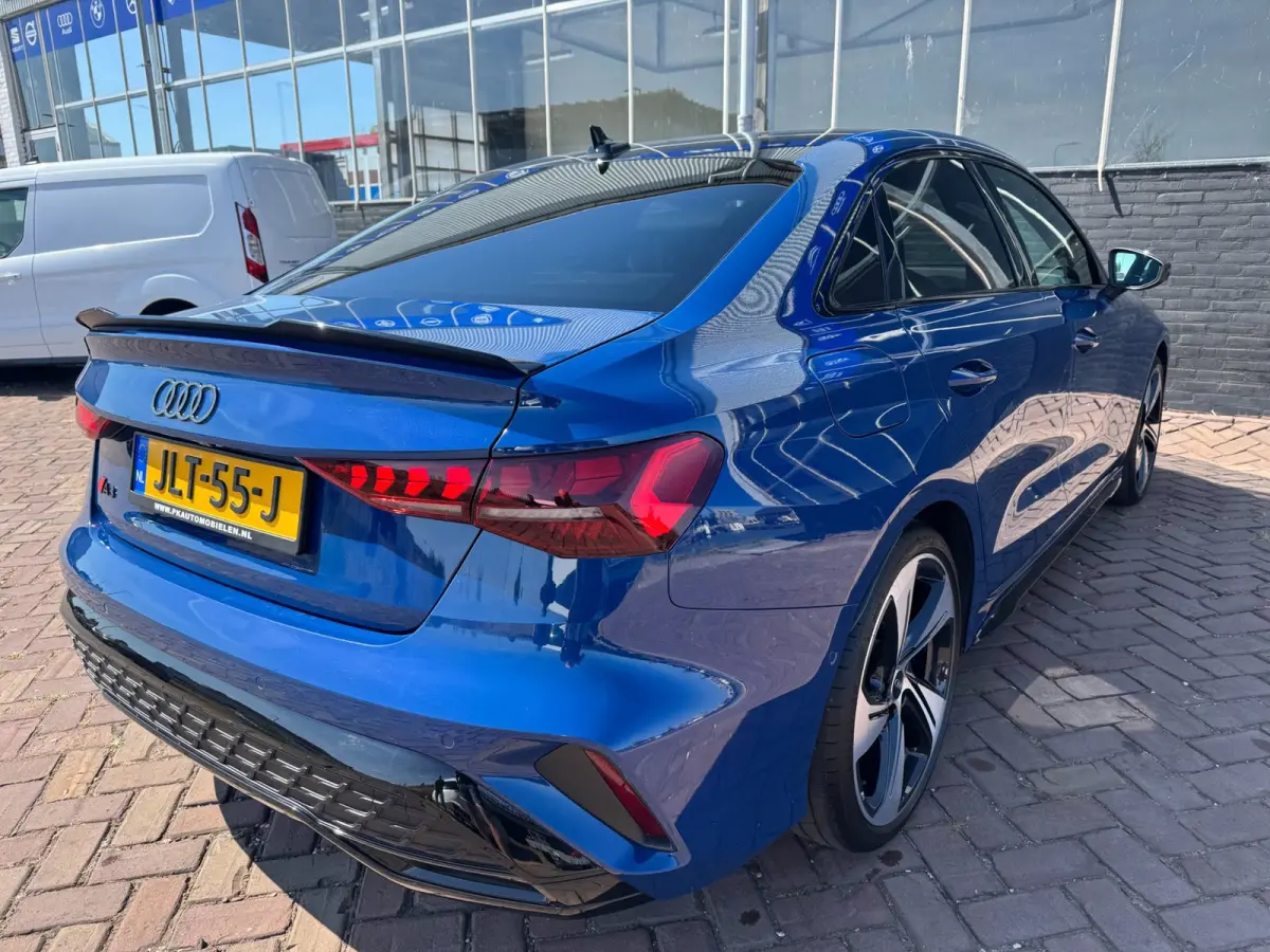 35 TFSI S-Line Black Edition