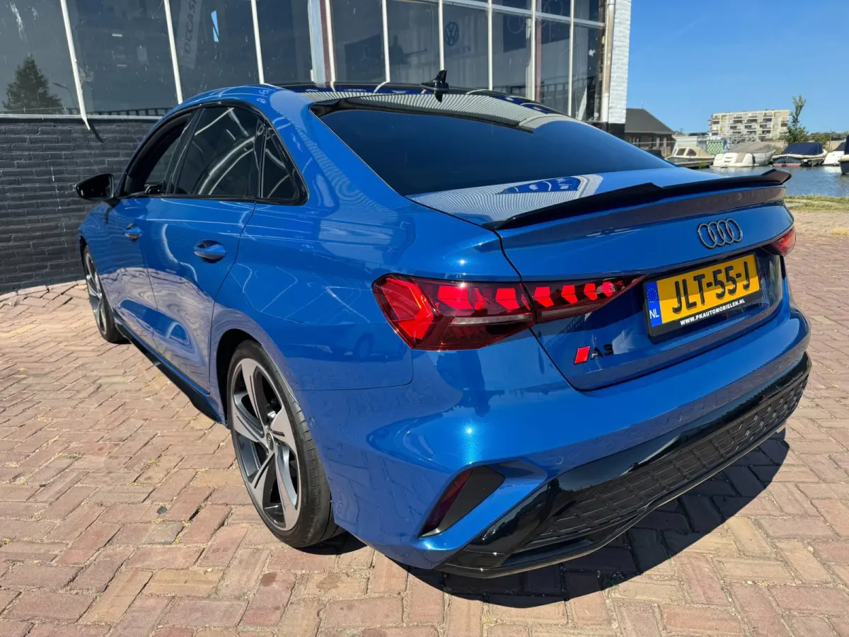 35 TFSI S-Line Black Edition