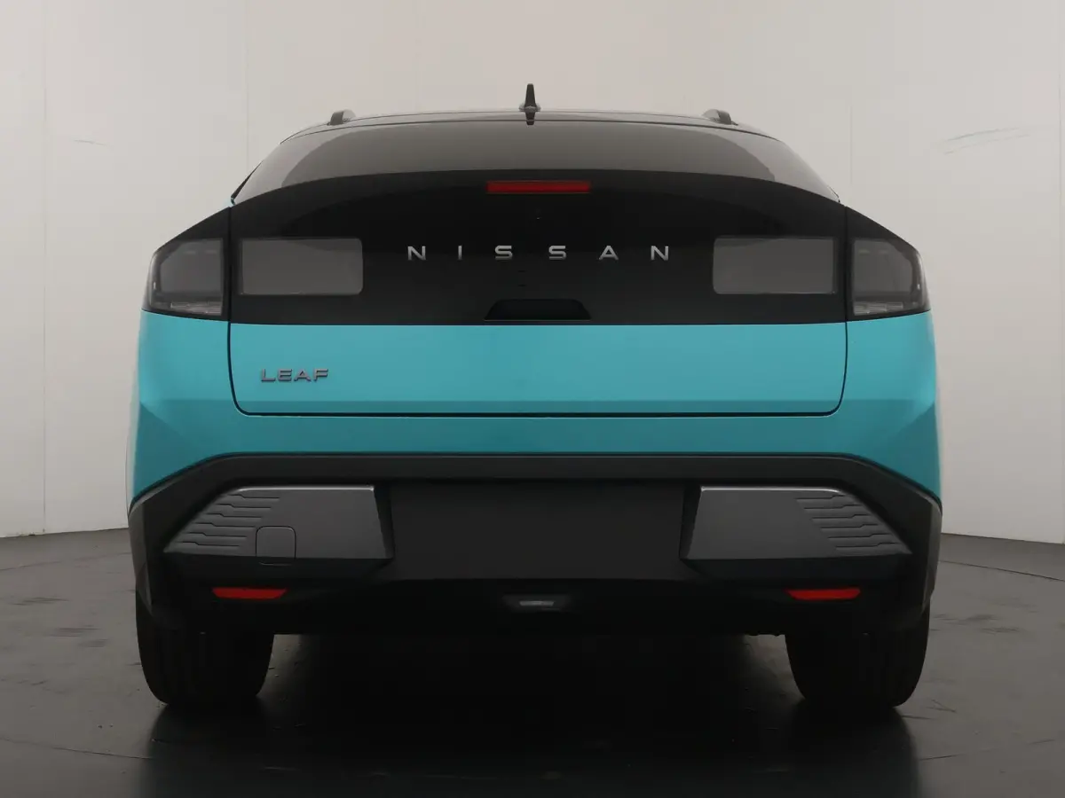 Evolve 75 kWh | Nu tijdelijk met €500,- voorraadkorting! | €2.000,- inruilvoordeel | Warmtepomp | Stoel- en stuurverwarming | Pro-Pilot Assist | 622km WLTP rijbereik | Dimbaar panoramada
