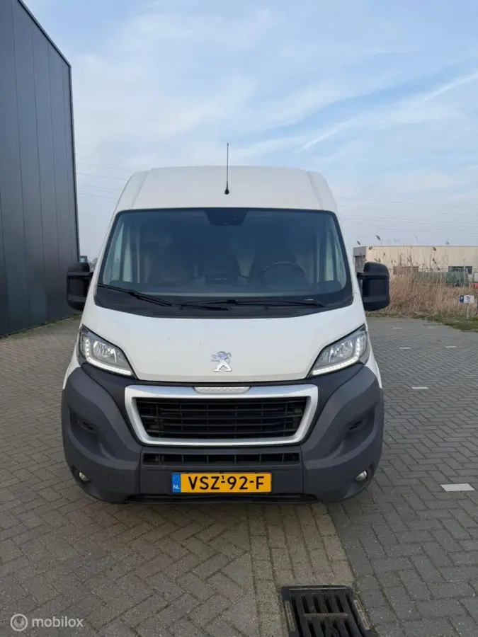 Bestel 335 2.0 BlueHDI L3H2 Pro Euro 6