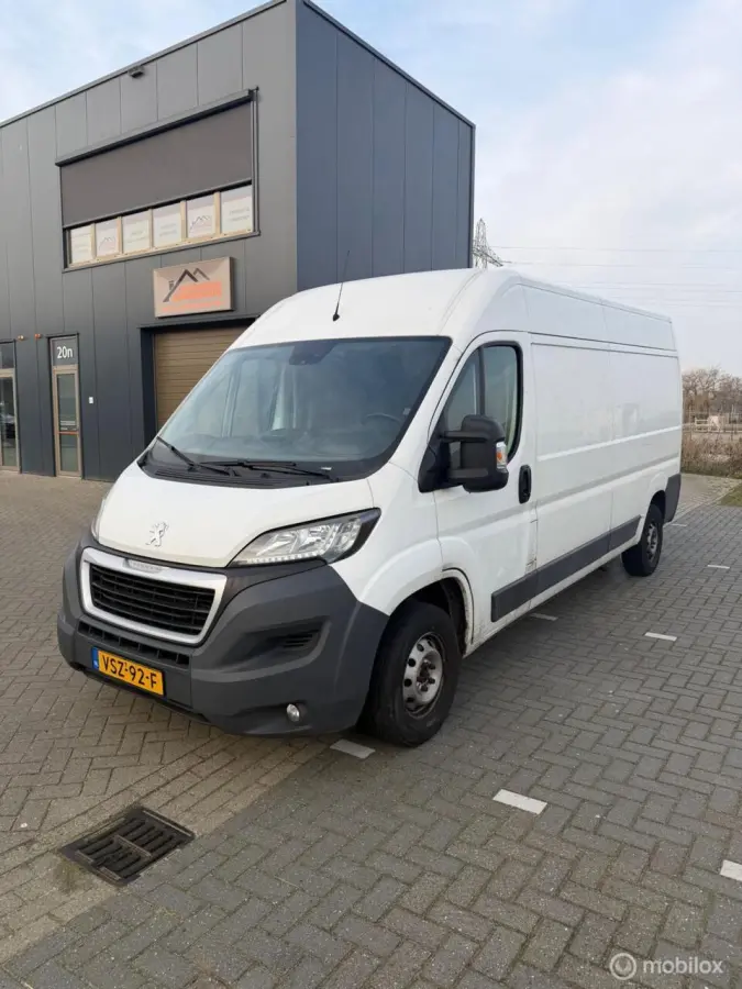 Bestel 335 2.0 BlueHDI L3H2 Pro Euro 6