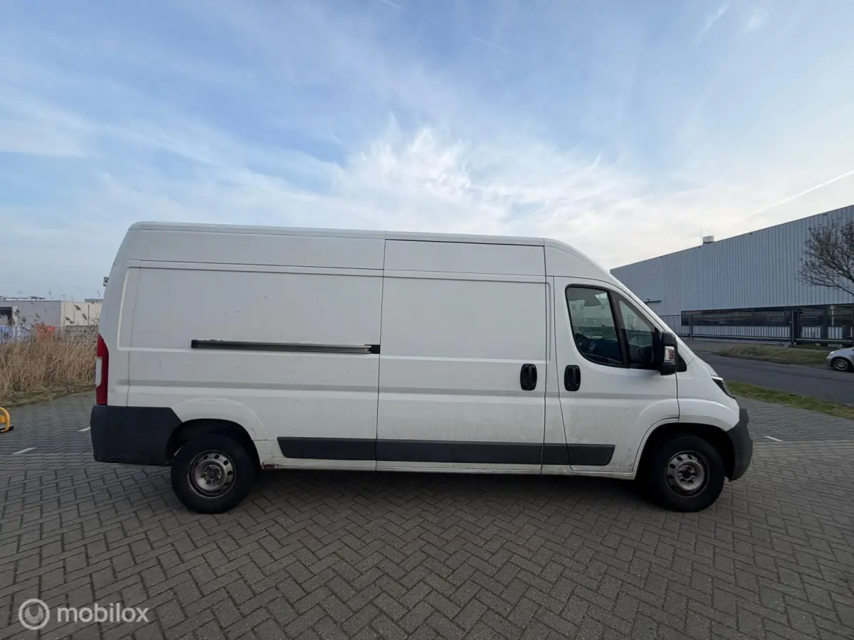 Bestel 335 2.0 BlueHDI L3H2 Pro Euro 6