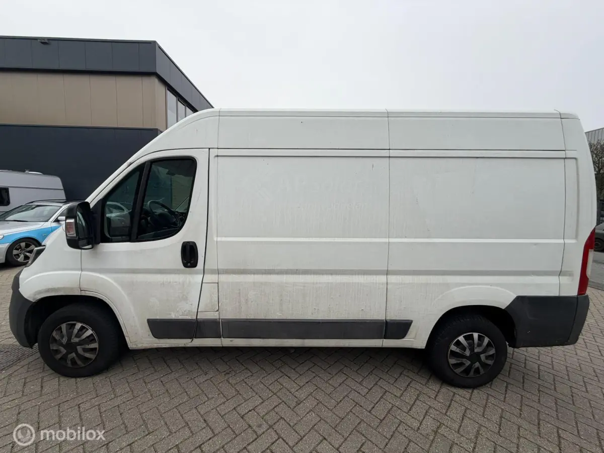 Bestel 330 2.0 BlueHDI L2H2 Premium