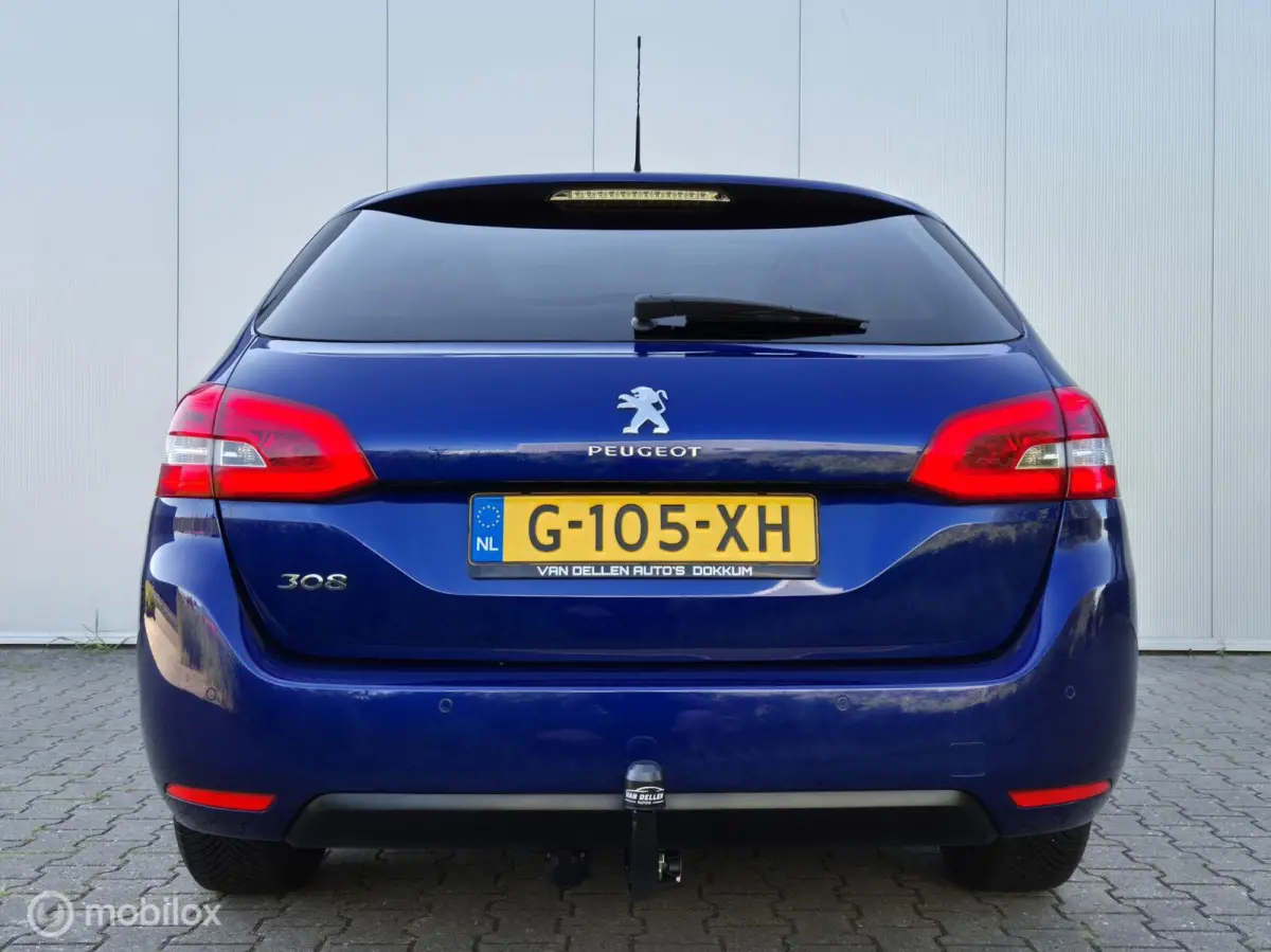 1.2 PURETECH EXECUTIVE/PANO/LED/TREKHAAK/CARPLAY/CRUISE/LANE ASSIST