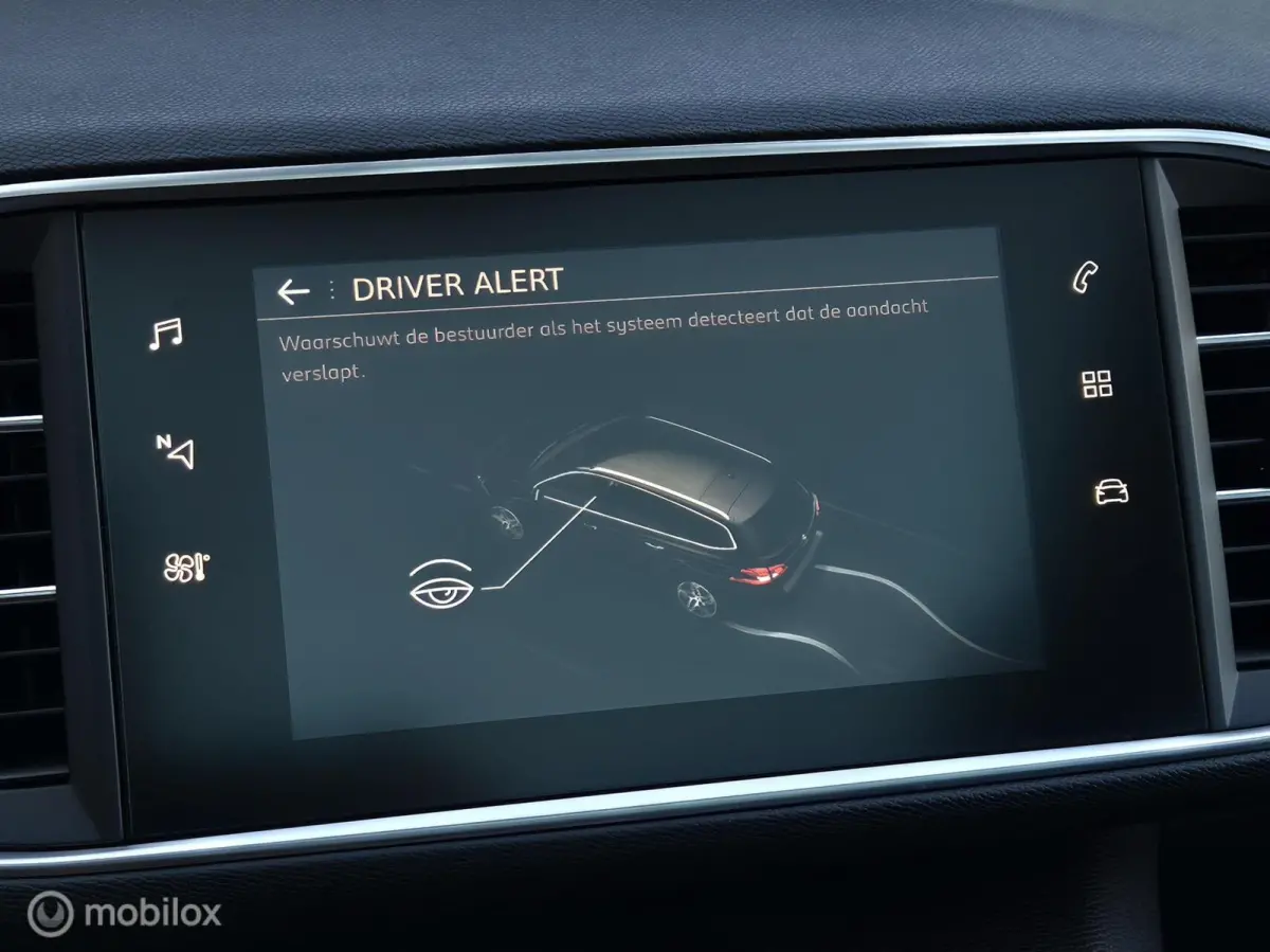 1.2 PURETECH EXECUTIVE/PANO/LED/TREKHAAK/CARPLAY/CRUISE/LANE ASSIST