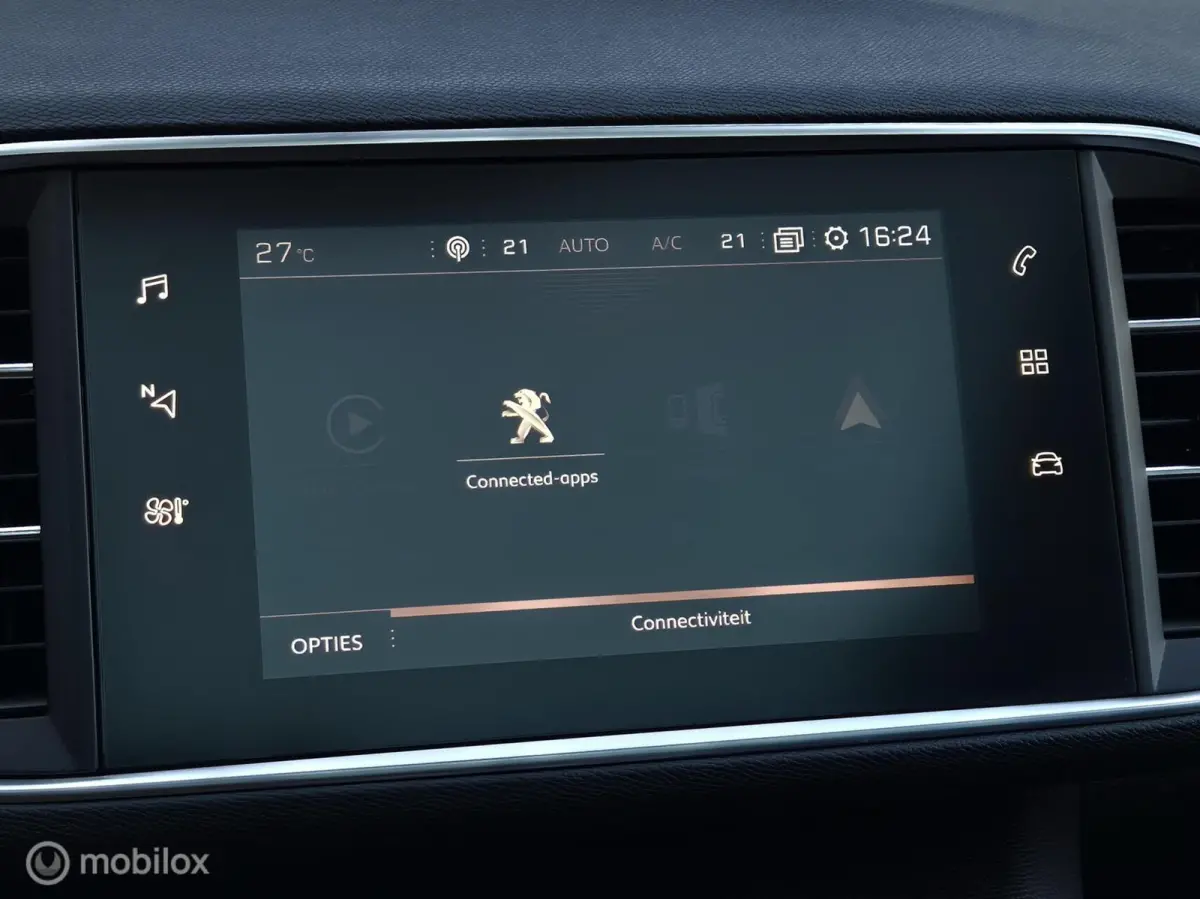 1.2 PURETECH EXECUTIVE/PANO/LED/TREKHAAK/CARPLAY/CRUISE/LANE ASSIST