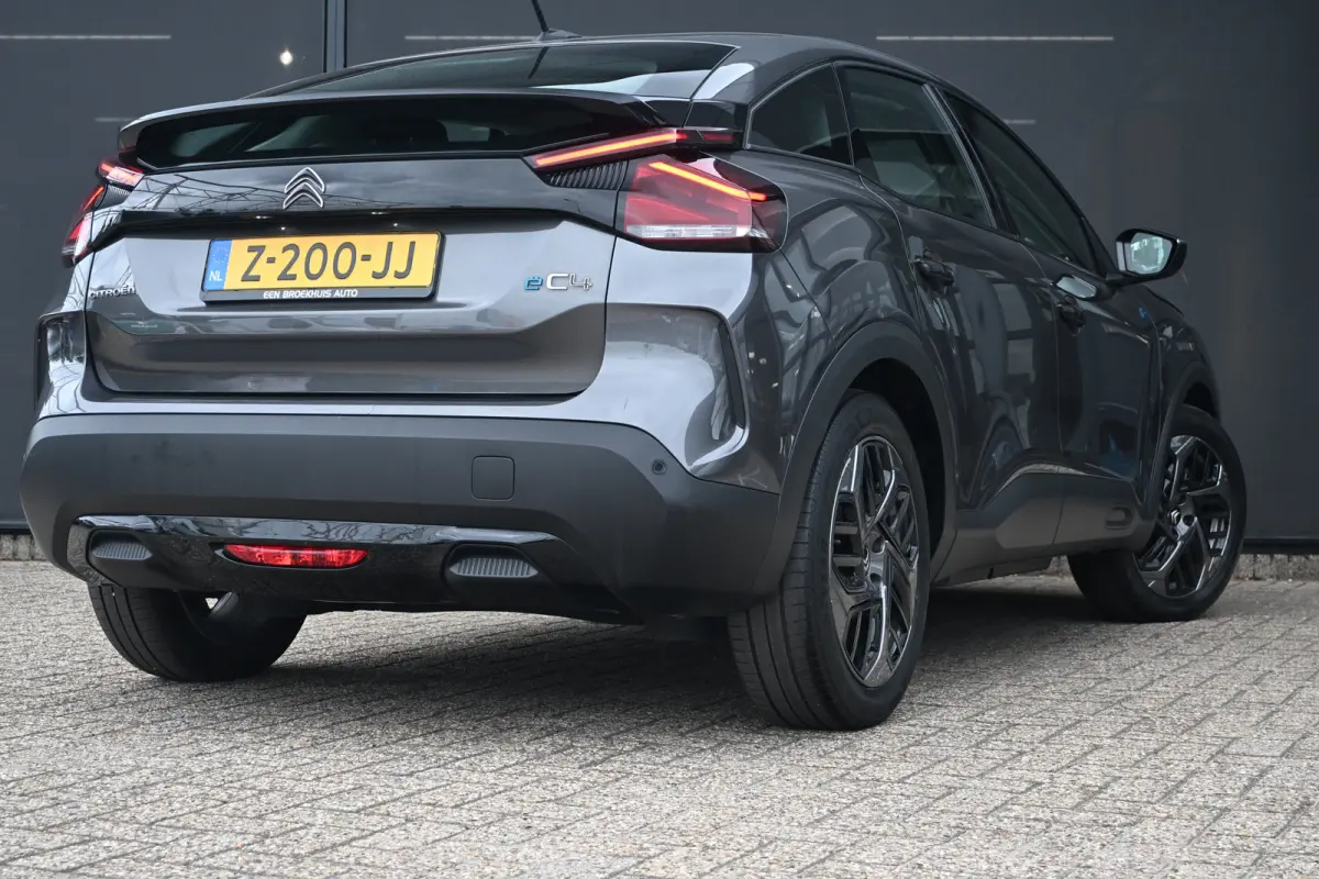You 50 kWh 3 Fase 98,8%SOH! | Navigatie by App | Achteruitrijcamera | Full-LED | Comfortstoelen | 1e Eigenaar | Dealeronderhouden | !!