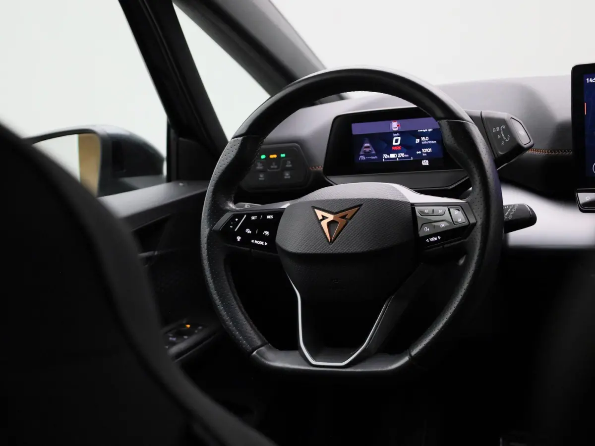 Business 62 kWh AUTOMAAT | CAMERA | ADAPTIEVE CRUISE | STOEL & STUURVERWARMING | NAVIGATIE | APPLE CARPLAY | CLIMA | 12 MAANDEN BOVAG GARANTIE |