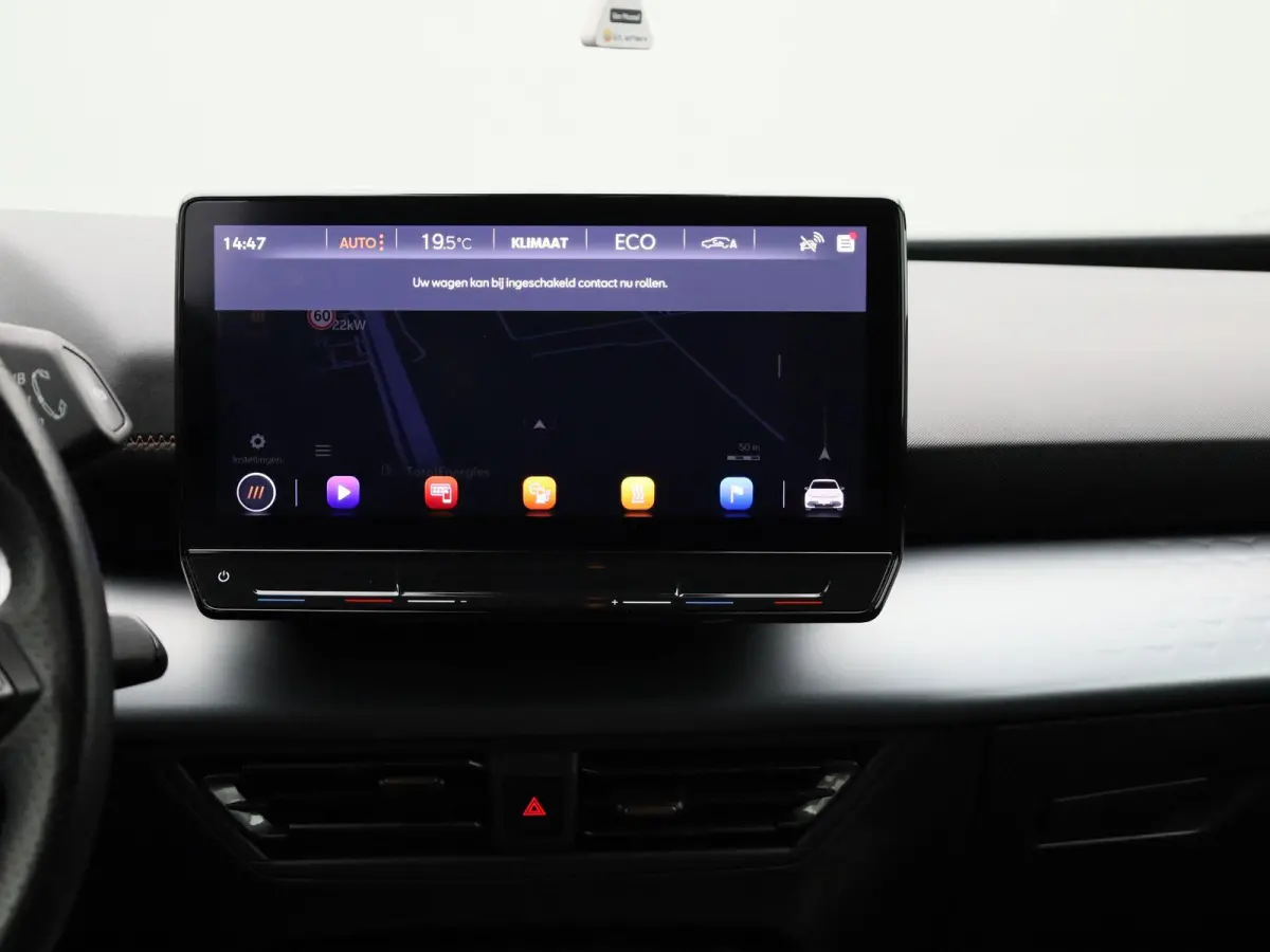 Business 62 kWh AUTOMAAT | CAMERA | ADAPTIEVE CRUISE | STOEL & STUURVERWARMING | NAVIGATIE | APPLE CARPLAY | CLIMA | 12 MAANDEN BOVAG GARANTIE |