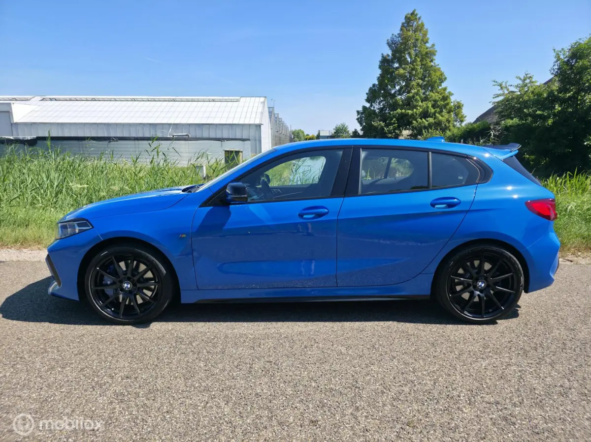 M135i xDrive / Navi / Carplay / Trekh. / 19 inch