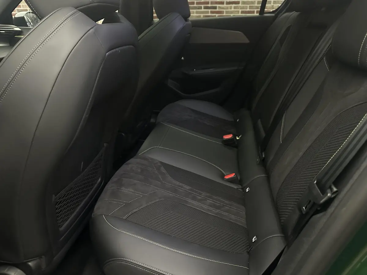 1.5 BlueHDi Allure Pack Business PANO GT LINE